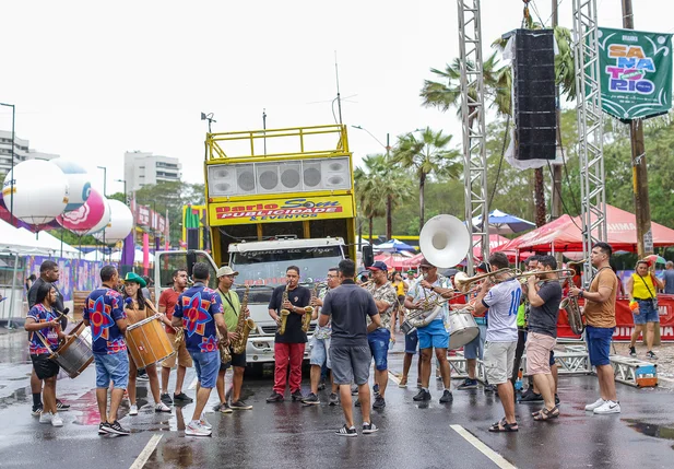 Primeiro dia do Carnaval em Teresina