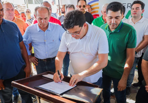 Rafael Fonteles autoriza implantação de sistema adutor em Jaicós