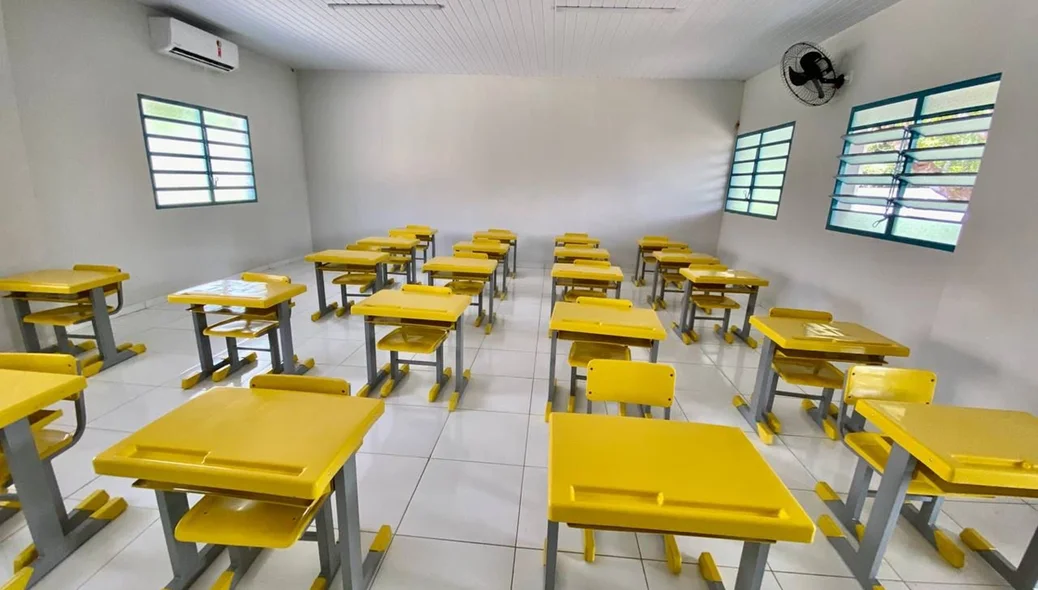 Salas de aula das escolas municipais
