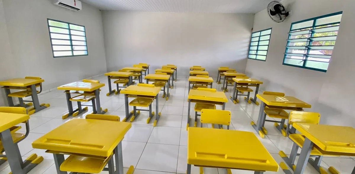 Salas de aula das escolas municipais