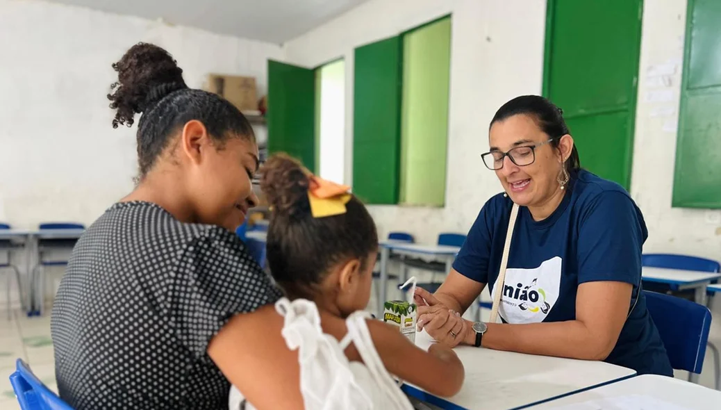 São realizadas consultas e exames