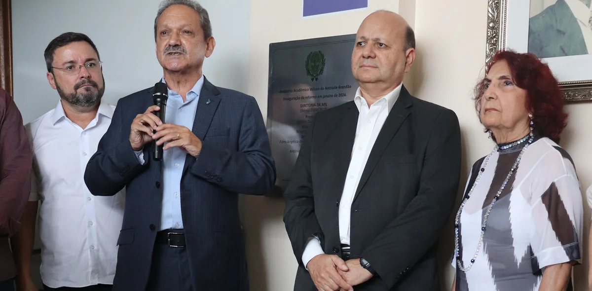 Solenidade contou com diversas autoridades