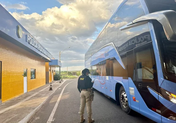 Suspeita de furtar passageiros de ônibus foi presa em Piripiri