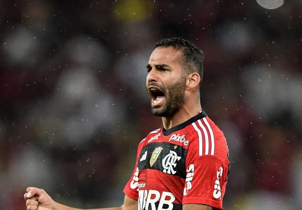 Thiago Maia, em ação pelo Flamengo