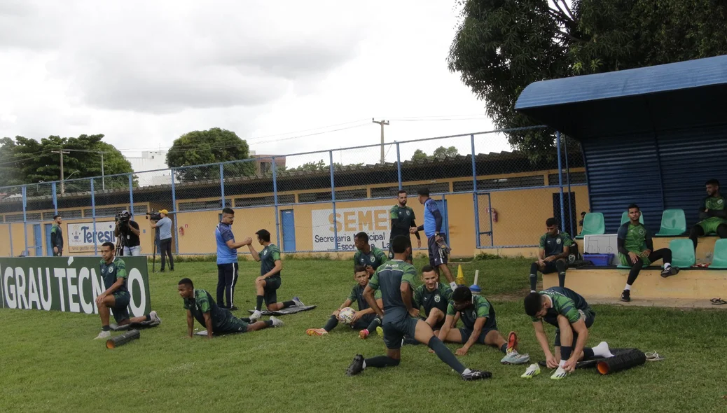 Time do Altos se preparando para o jogo contra o Maranhão