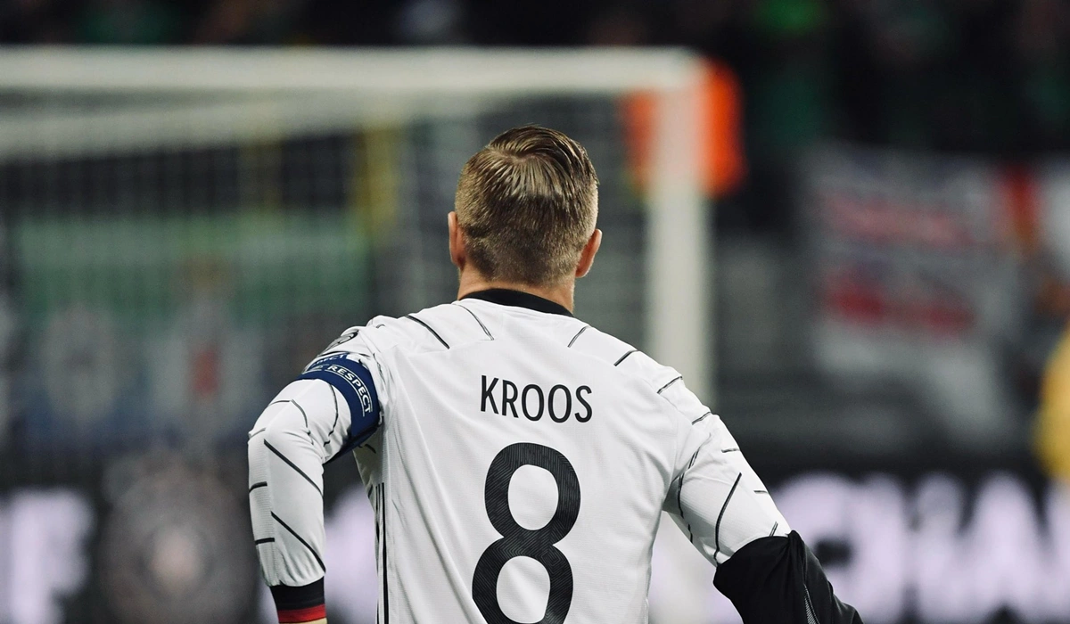 Toni Kroos retorna à seleção alemã