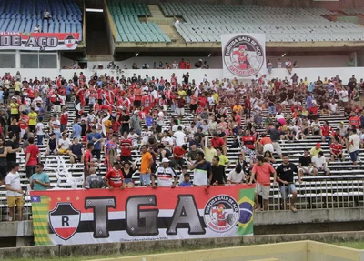 Torcida do River no jogo contra o Bahia pelo Nordestão 2024