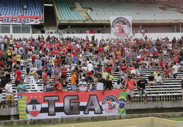 Torcida do River no jogo contra o Bahia pelo Nordestão 2024