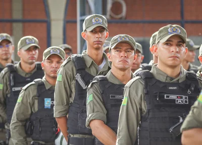Tropa da Polícia Militar para fazer a segurança dos foliões no Interior do Piauí durante o carnaval