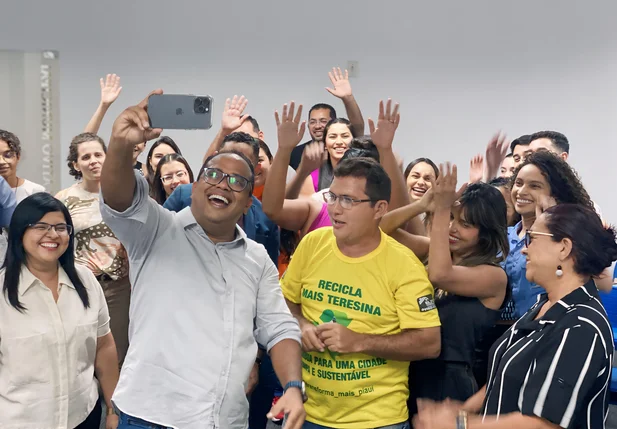 Vereador Enzo Samuel prestigia aula inaugural na Escola do Legislativo de Teresina