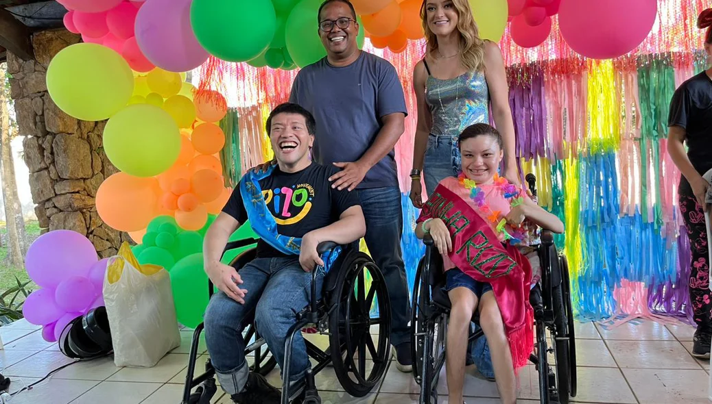 Vereador Enzo Samuel prestigia Carnaval