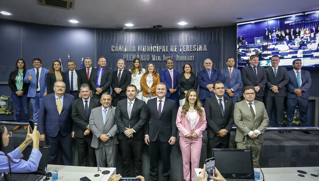 Vereadores na sessão de abertura do ano legislativo da Câmara de Teresina