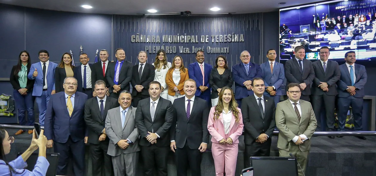 Vereadores na sessão de abertura do ano legislativo da Câmara de Teresina
