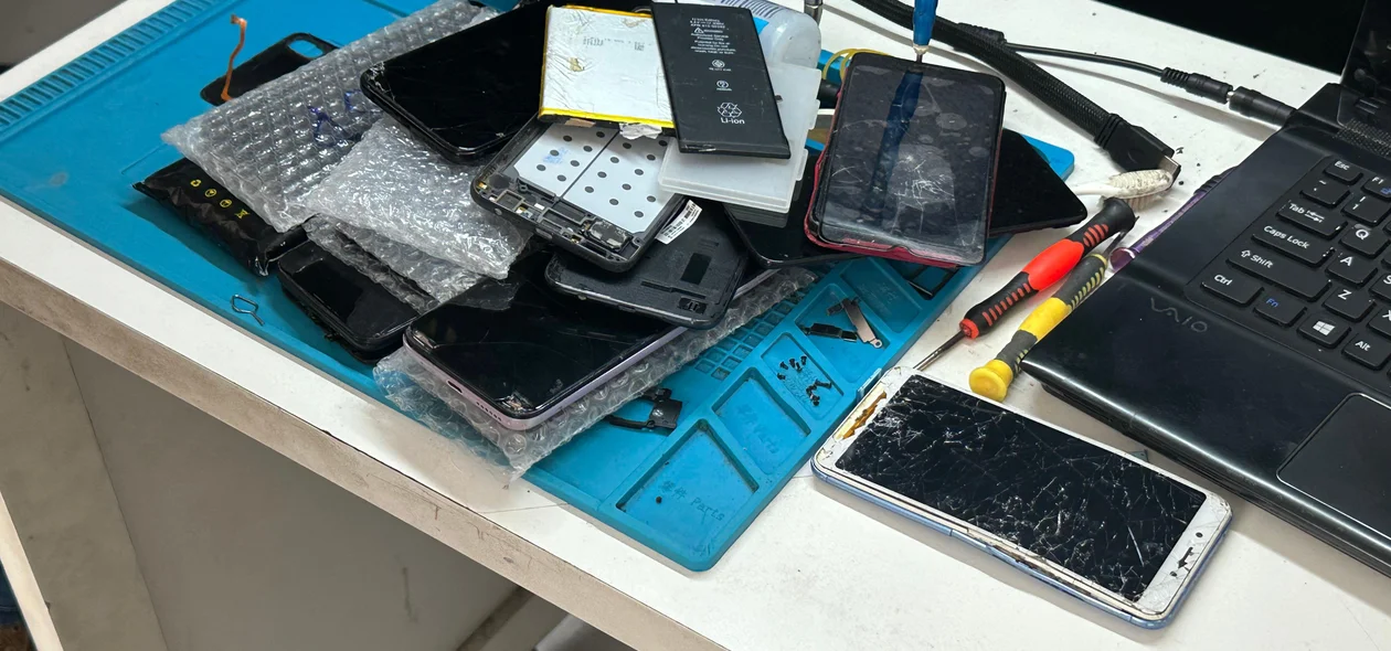 Verificação feita nas peças de celulares