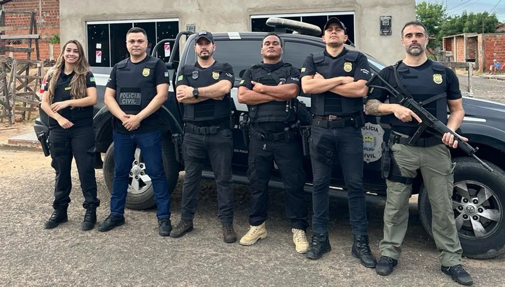 Agentes deram cumprimento a 11 mandados de busca e apreensão