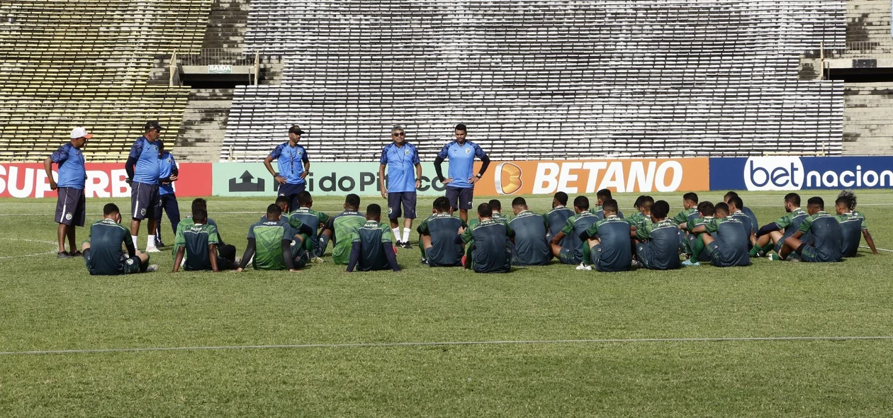 Altos se reapresenta para duelo contra o CBR pela Copa do Nordeste 2024