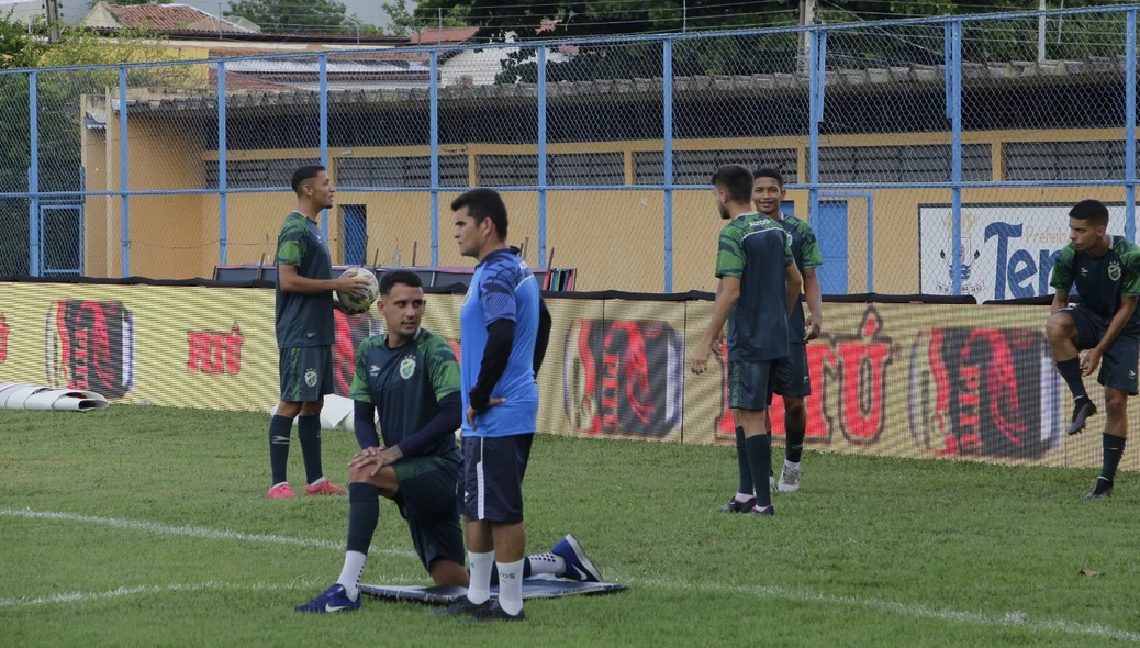 Altos treina para jogo contra o Sport