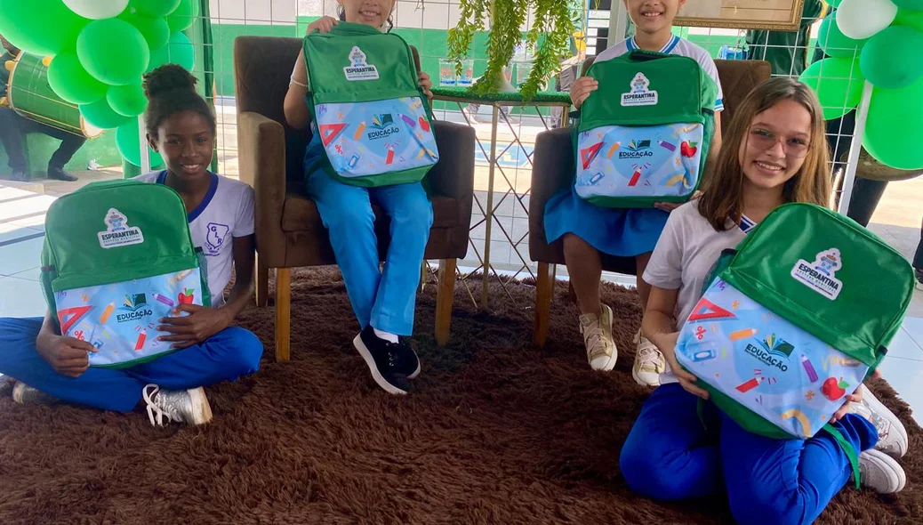 Alunos da Escola Municipal Gervásio Lages Rebêlo
