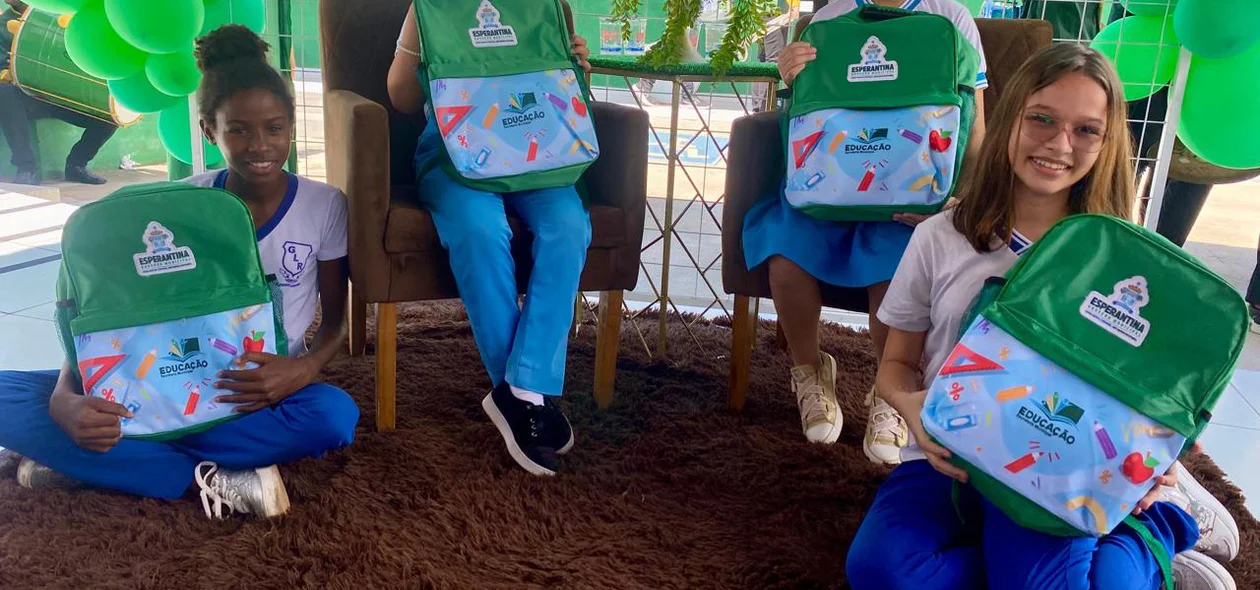Alunos da Escola Municipal Gervásio Lages Rebêlo