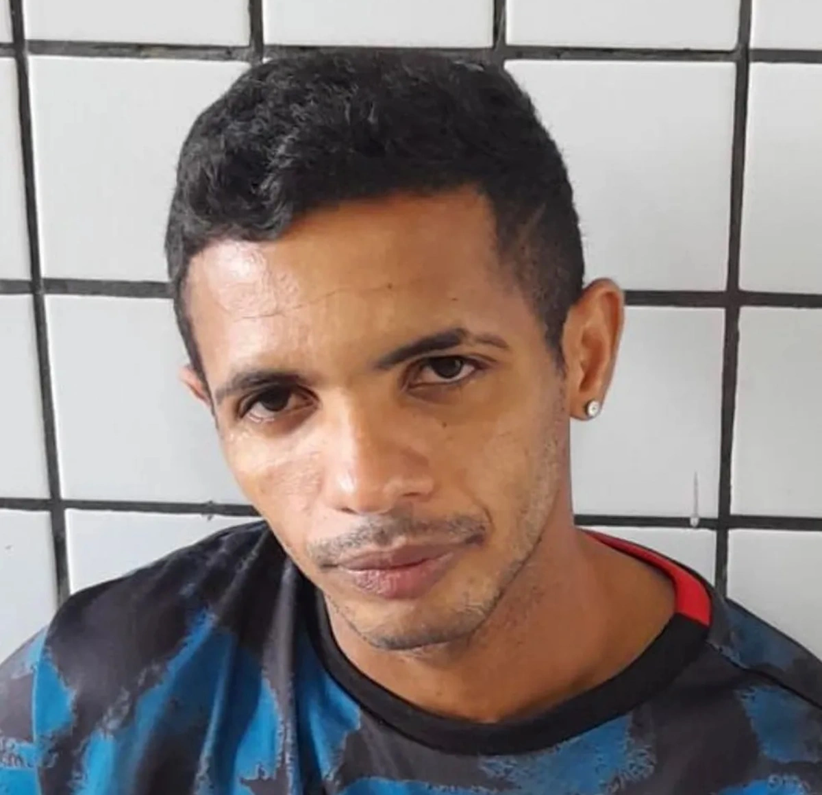 Antoniel Nascimento Rodrigues, condenando a 34 anos de prisão por femincídio e tentativa de homicídio