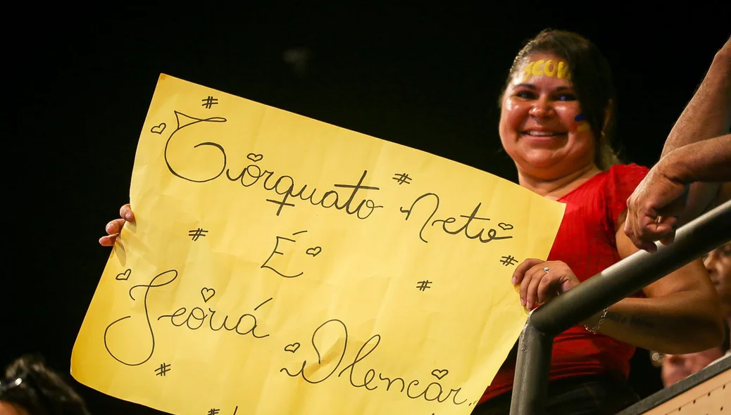 Apoiadores marcam presença na solenidade