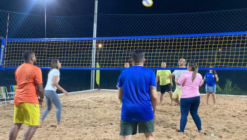 Arena voltada à prática de vôlei e futevôlei