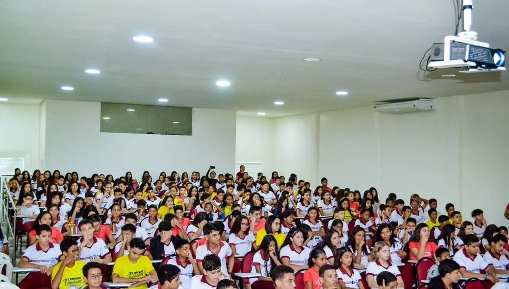 As palestras ocorreram para os alunos da Unidade Escolar Clarindo Lopes