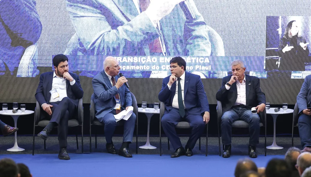 Autoridades no debate