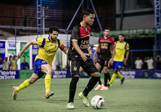 Bendito bate Espartanos nos pênaltis e é campeão da Supertaça de Fut7