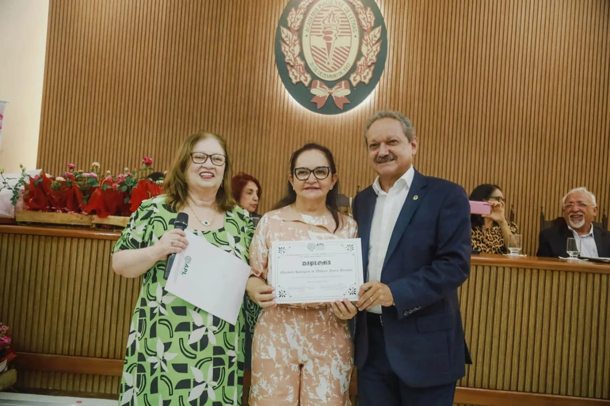 Betinha Brandão recebe homenagem por atuação de destaque na Política