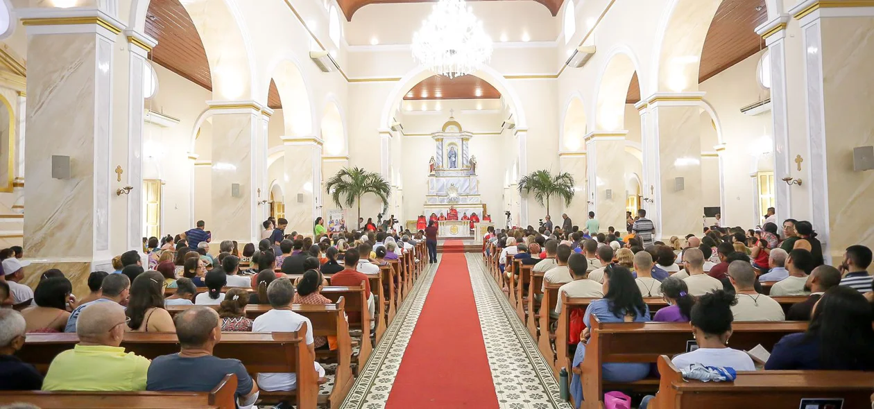 Celebração da Missa na catedral