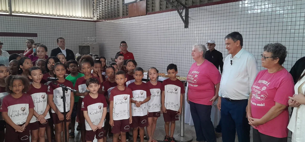 Centro da Juventude Santa Cabrini celebra aniversário do ministro Wellington Dias