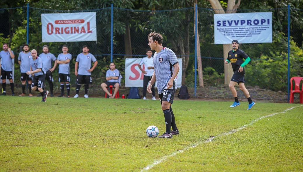 Competição acontece em clube na leste