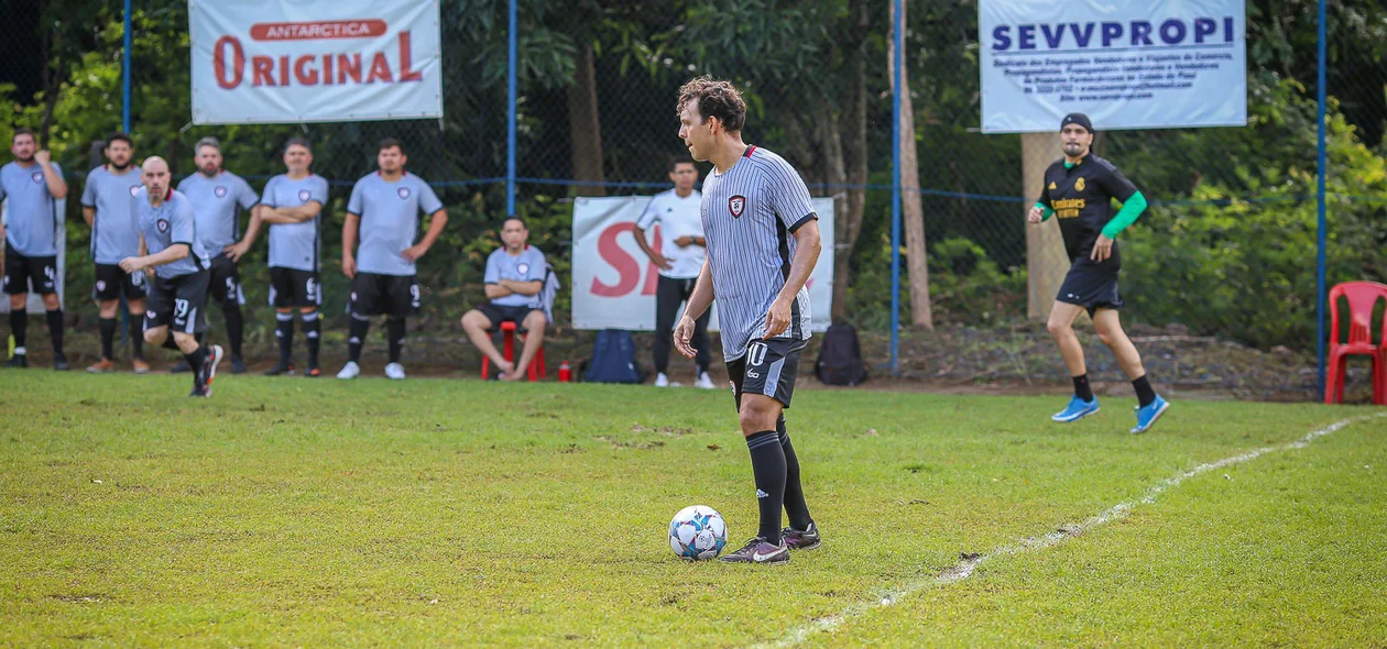 Competição acontece em clube na leste