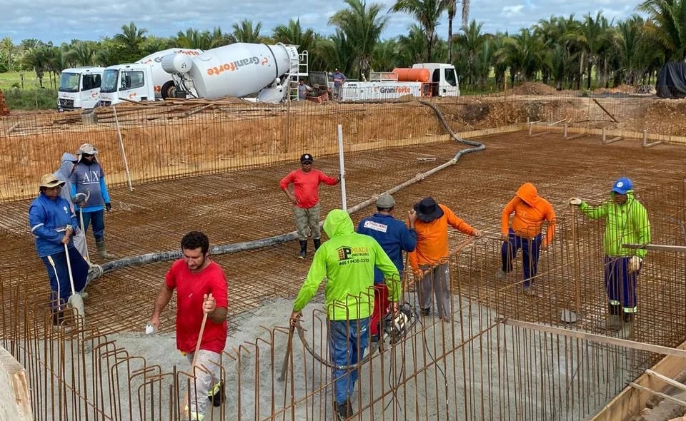 Contrução da piscina semiolímpica