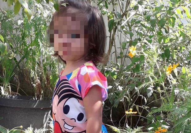 Criança de 4 anos morre após ser esquecida dentro de carro na Bahia