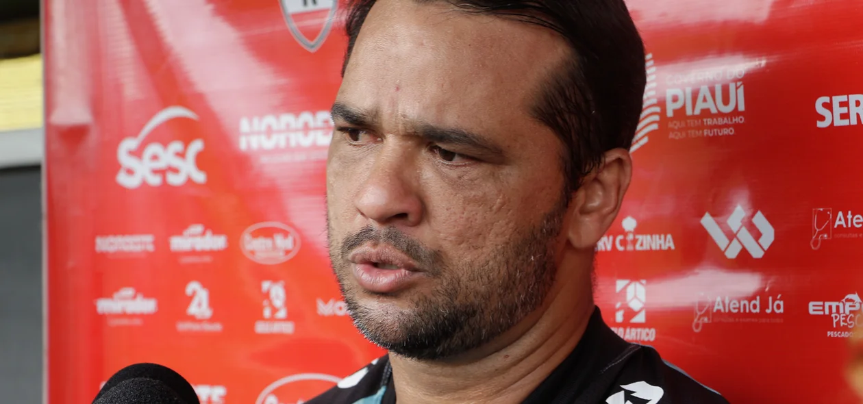 Dico Woolley, técnico do River