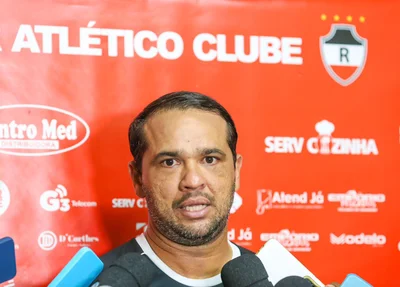 Dico Woolley, técnico do River
