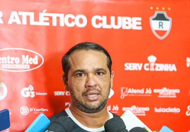 Dico Woolley, técnico do River