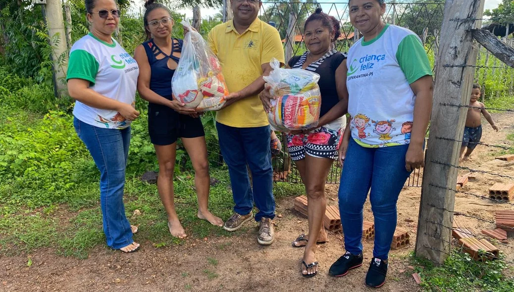 Distribuição dos kits alimentação durante o período da Semana Santa