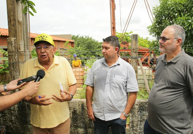 Dr. Pessoa visita obras