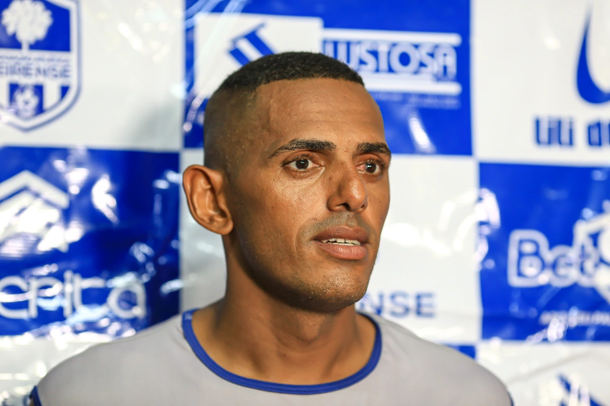Du Santos, capitão do Oeirense
