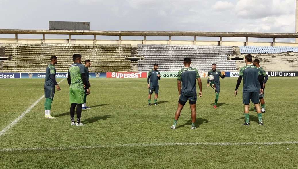Equipe do Altos trabalha para jogo pela Copa do Nordeste