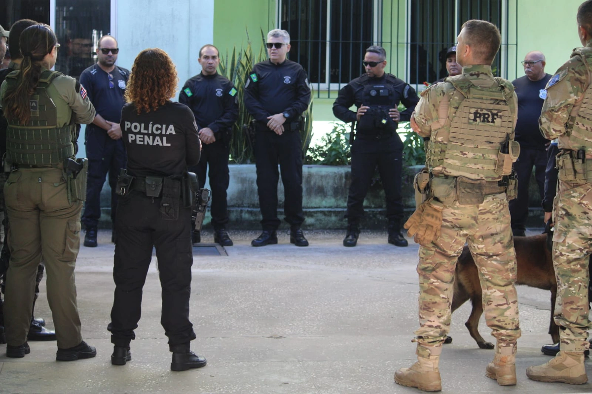 Equipes da Polícia Penal e PRF