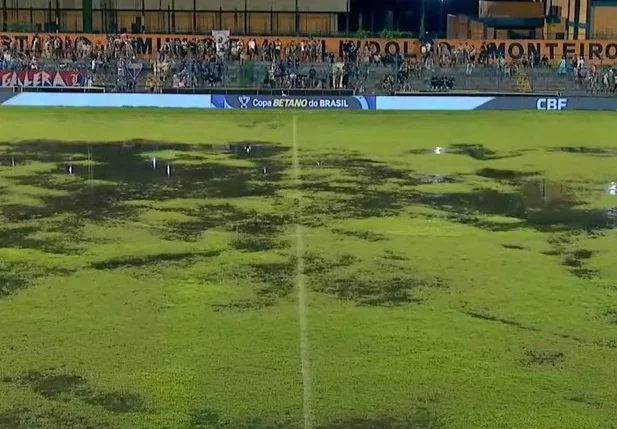 Estádio Lindolfo Monteiro na partida entre Fluminense-PI e Fortaleza