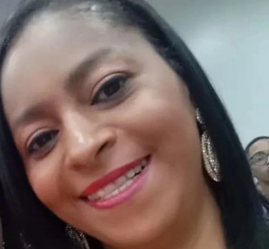 Flávia dos Santos Carneiros, de 43 anos