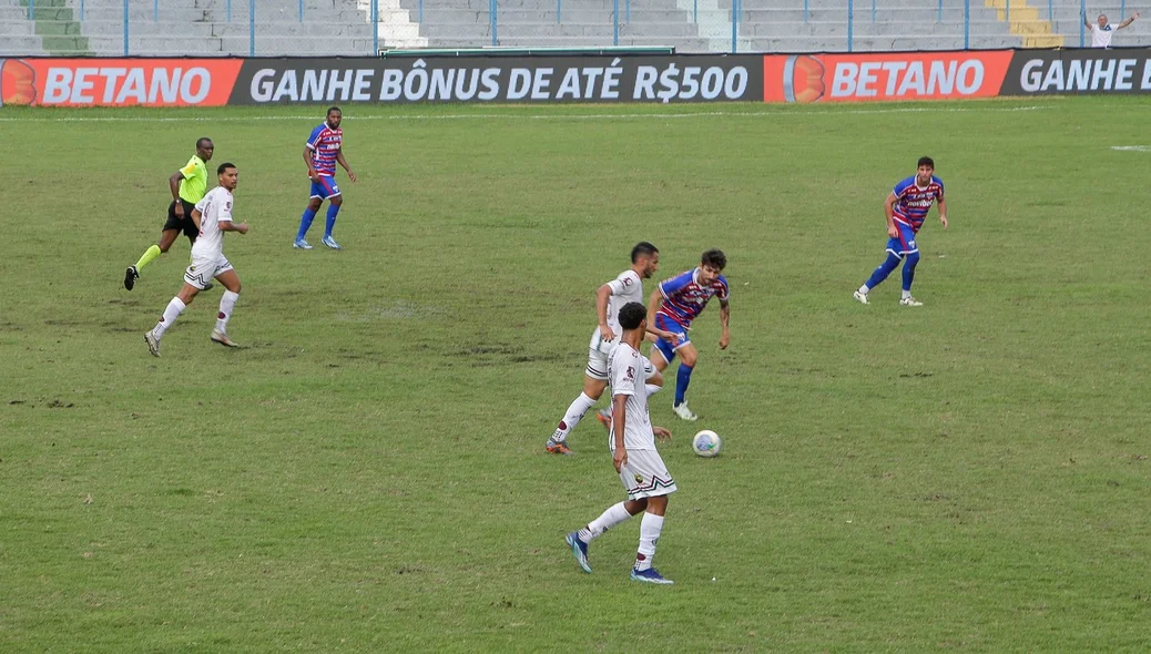 Fortaleza vence Fluminense-PI por 3 a 0