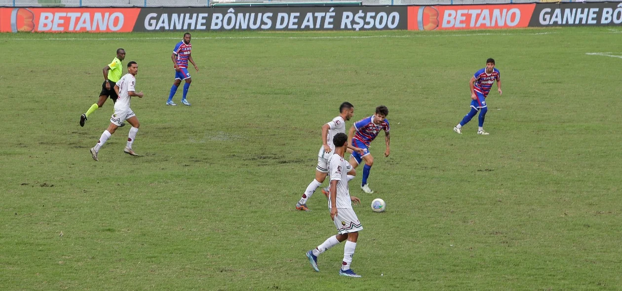 Fortaleza vence Fluminense-PI por 3 a 0