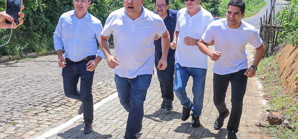Governador inauguração da urbanização da PI-236 com implantação de passeio público