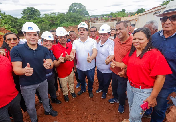 Governador Rafael Fonteles esteve presente nos municípios de Santa Rosa, Cajazeiras do Piauí